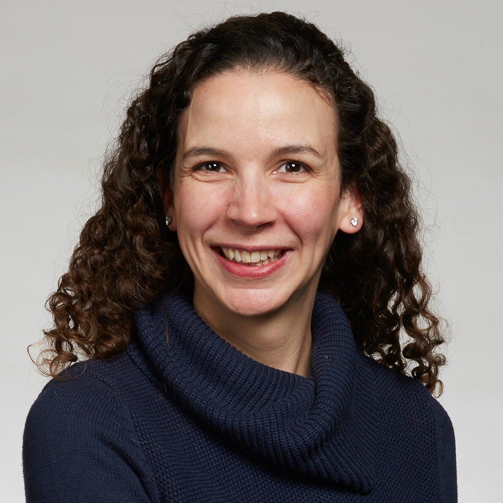 Dr. Maria Duque Correa